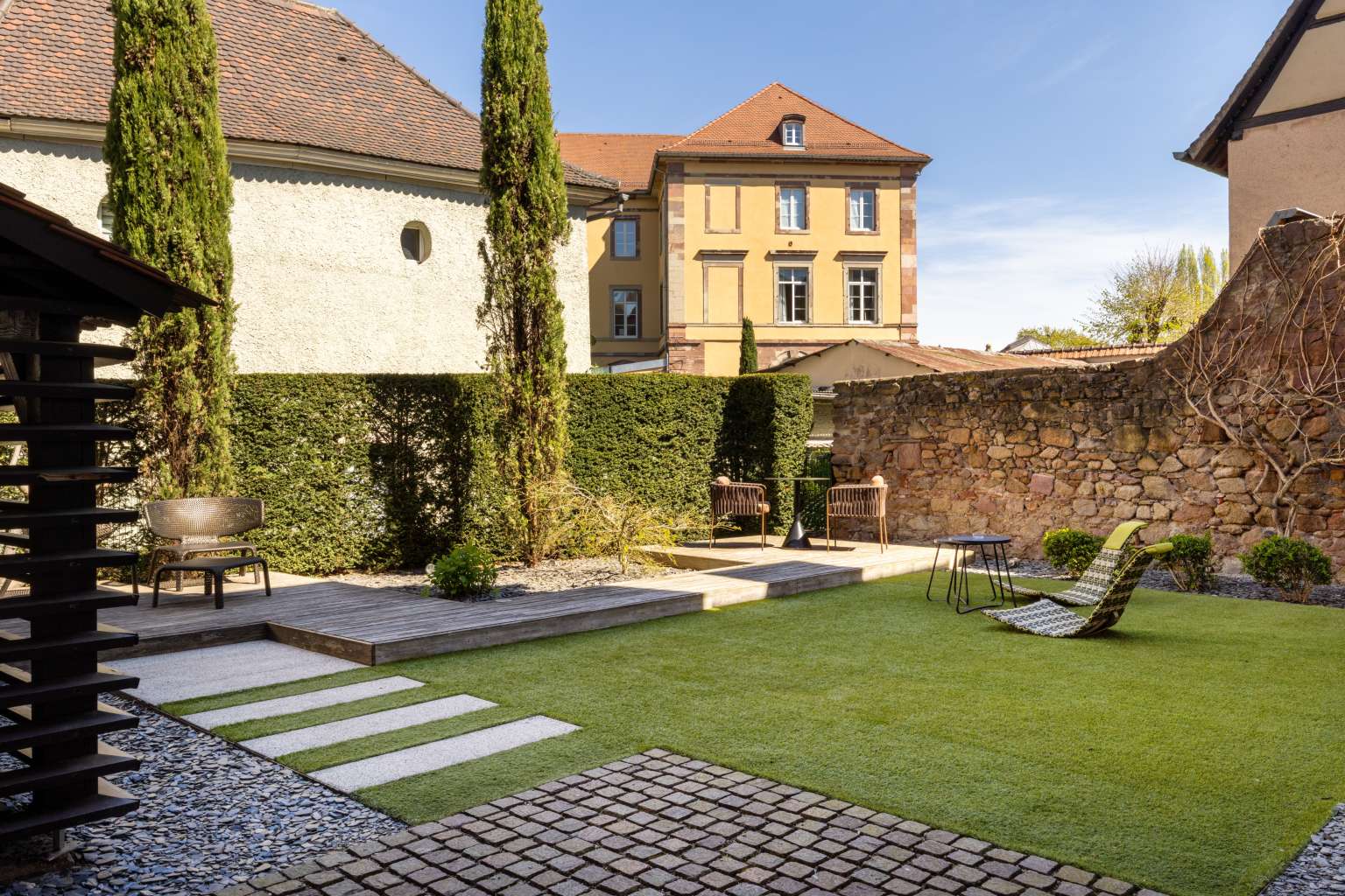 Jardin privé à Colmar au Colombier Suites